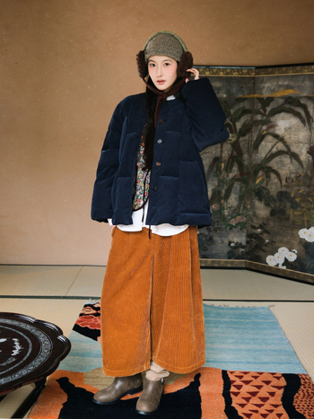 Puhasta jakna Corduroy od pamuka, fleece podstava, punjenje bijelim pačjim perjem 86–90%, regularna duljina