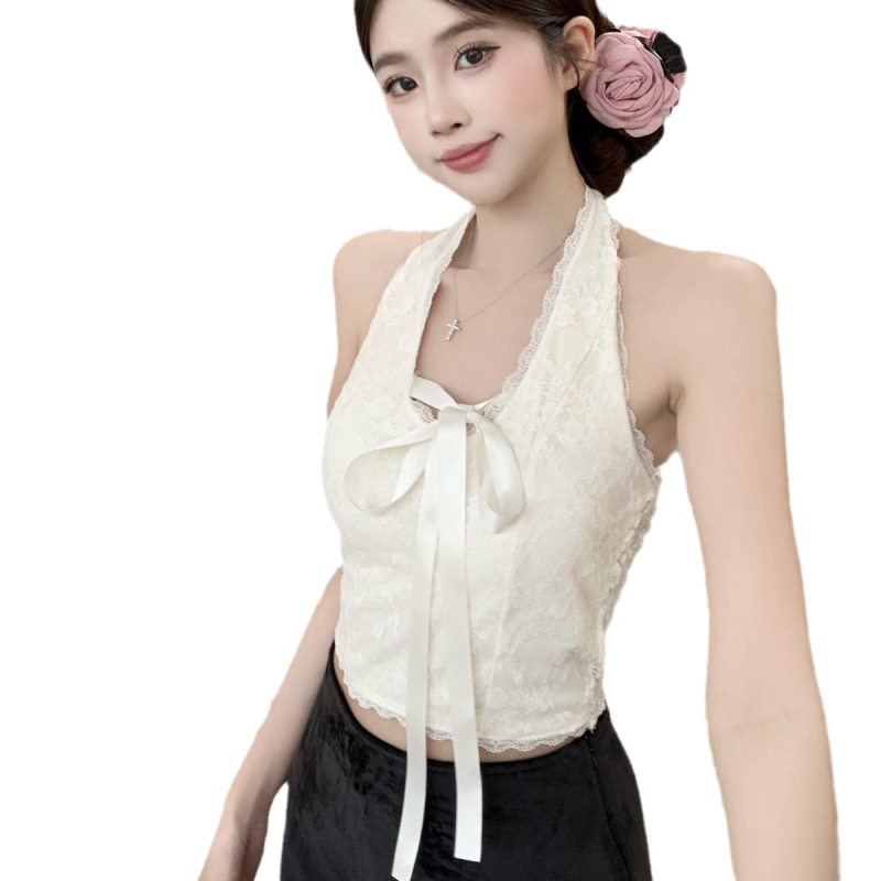 Čipkový cami top s halterneck výstrihom, bez ramien, s výstelkou na prsiach, nylon-elastán materiál, štíhly strih, krátka dĺžka