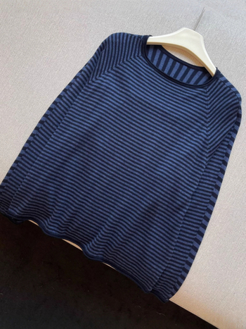 Pleteni džemper s kapuljačom od kašmira i vune, prugasti uzorak, opušten kroj, dugi rukav, okrugli izrez