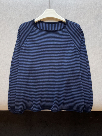 Pleteni džemper s kapuljačom od kašmira i vune, prugasti uzorak, opušten kroj, dugi rukav, okrugli izrez