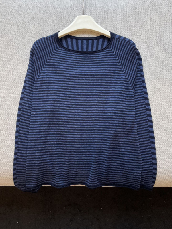 Pleteni džemper s kapuljačom od kašmira i vune, prugasti uzorak, opušten kroj, dugi rukav, okrugli izrez