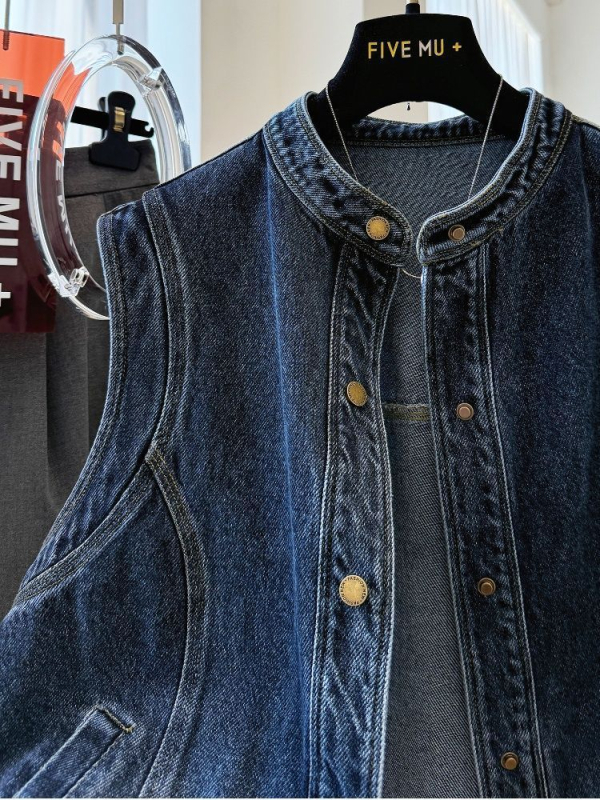 Ženski poliester bez rukava, okrugli ovratnik, duljina 50–65 cm, zatvaranje kopčama, vintage stil