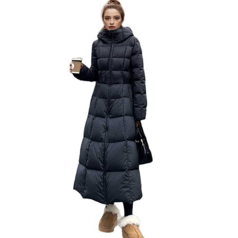 Női kapucnis pehelydzseki, hosszú fazon, kacsa tolltöltés 86-90%, karcsú szabás, cipzár