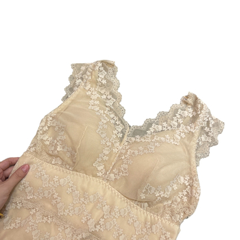 Δαντελένιο bralette wrap/tube top από νάιλον, αναπνεύσιμο, όμορφο πίσω, μεσαίου τύπου cups, πλήρης cup, Άνοιξη 2024