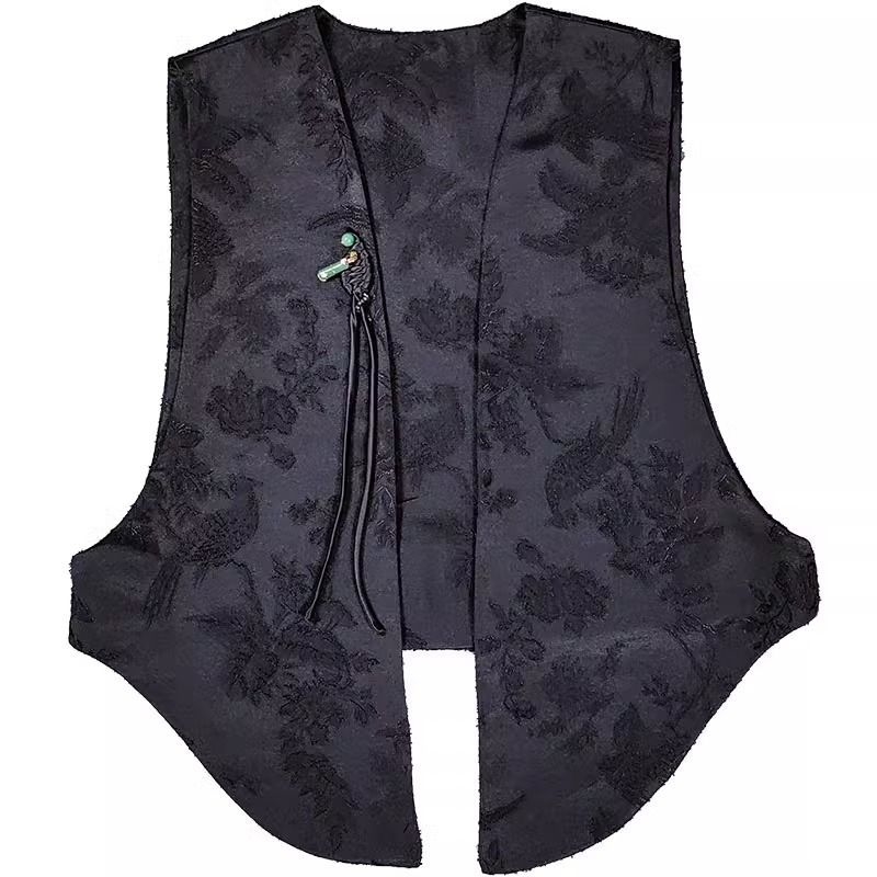 Ženski prsluk u kineskom stilu, jacquard tkanina, tradicionalno zatvaranje čvorovima, stojeći ovratnik, poliester/elastan, duljina 50–65 cm, ljeto 2023