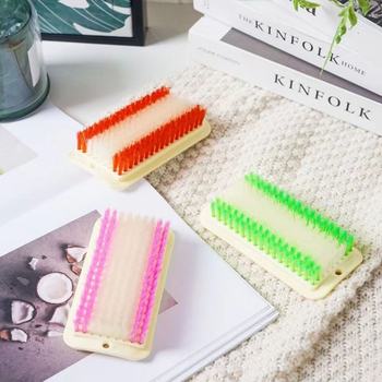 Brush Beauty Kvadratinė PP valymo šepetėlis skalbiniams — švelnus audiniams, kvadratinis dizainas; universalus skalbti drabužius, batus, pūkuotas striukes ir kelnes