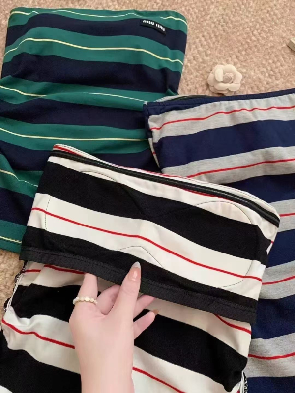Bustier top bez naramenica, uski kroj, pamuk, prugasto/kockasti uzorak, elegantan gradski stil