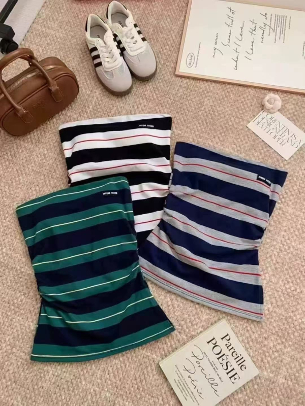 Bustier top bez naramenica, uski kroj, pamuk, prugasto/kockasti uzorak, elegantan gradski stil