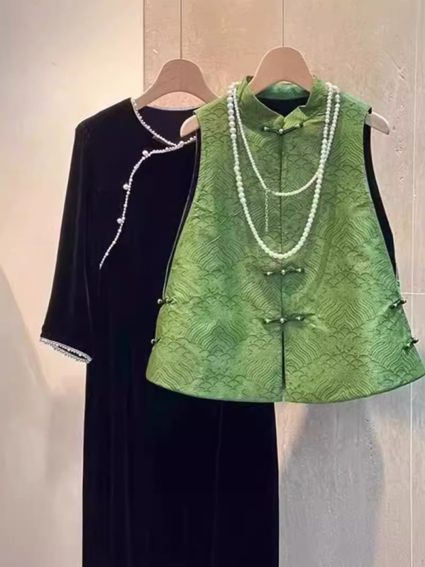 Ženski prsluk u kineskom stilu, kardigan s jacquard tkaninom od pamuk-poliester smjese, punjenje poliesterom, stojeći ovratnik, straight kroj, duljina 50-65 cm, ljeto 2024