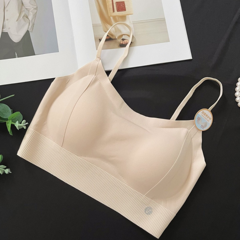 Bandeau grudnjak s oblikovanim košaricama, prekrižene naramenice, lijep leđa, koži prijazan i prozračan materijal