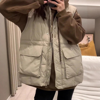 Ženska down vesta s baseball ovratnikom, ležernog kroja, 51–55% bijelog patka perja, poliester materijal