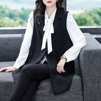 Ženski sako-žeton od pamuk-poliestrske smjese, srednja duljina, V-izrez, ležernog kroja, prednje kopčanje s kopčama