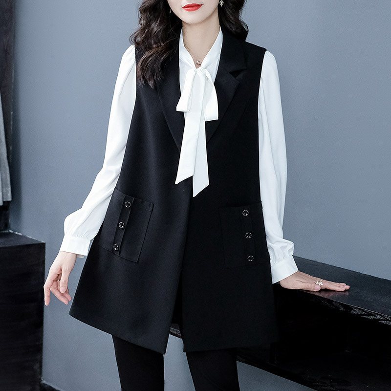 Ženski sako-žeton od pamuk-poliestrske smjese, srednja duljina, V-izrez, ležernog kroja, prednje kopčanje s kopčama