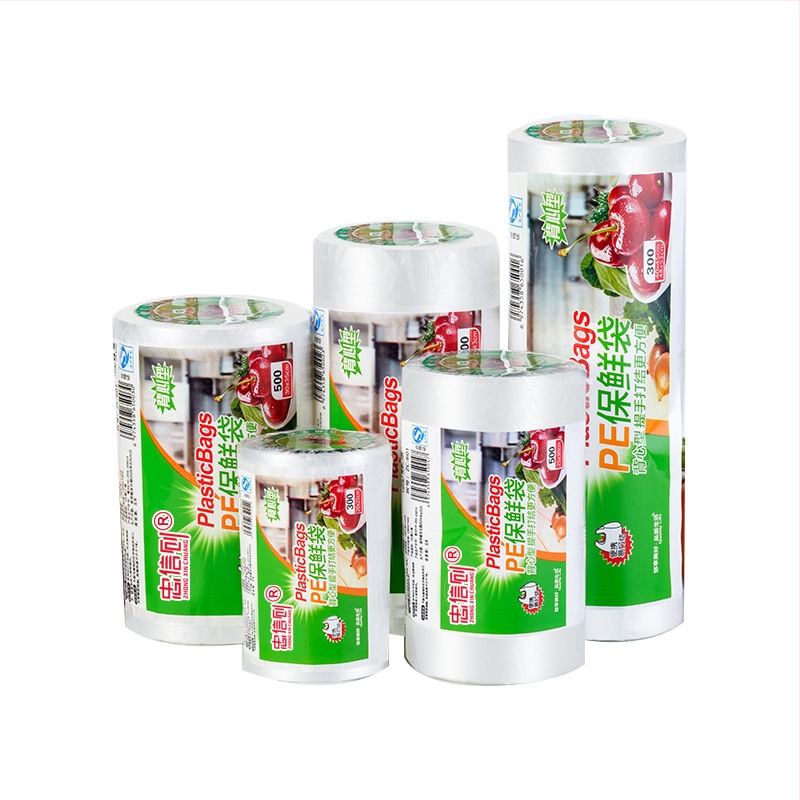 Virtuvės vienkartinės šviežumo laikymo kišenės, skaidrūs ruloniniai maišeliai su perforacija maistui laikyti, plastmasinis gaminys; temperatūros atsparumas -60°C iki 140°C; tinkamas mikrobangų krosnelėje