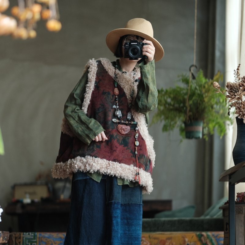 Naistele kapuutsiga puuvillane kvilti vest, kirjanduslik retro-stiil, ühtlane värv, pikkus 50–65 cm, põhikangas 95%+ puuvill