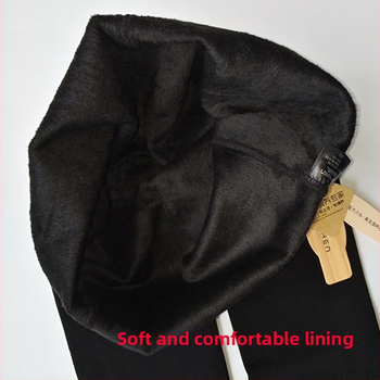 Veluuritundlike jalatsidega sukkpüksid jalgadega, kuju ja puusade tõstmine, polüestri segu 80–90%, keskmine paksus