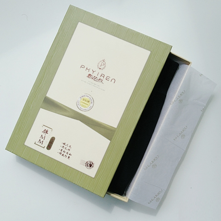 Veluuritundlike jalatsidega sukkpüksid jalgadega, kuju ja puusade tõstmine, polüestri segu 80–90%, keskmine paksus