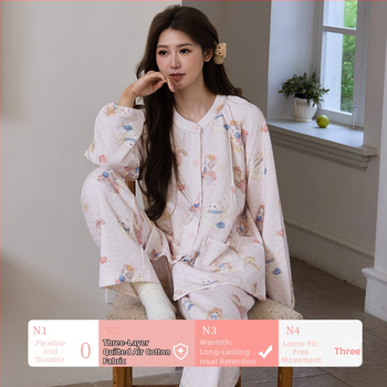 Ženski set pidžama od gaze pamuka, trostruko quiltan toplina, dugi rukavi, okrugli ovratnik, crtani uzorak; pogodan kao postporođajno odijelo.