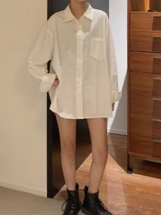 Polüesterist särk polo krae, pikkade varrukatega, vabast lõikega