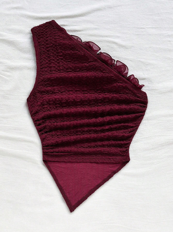 Naiste beplecu crop top - volanid õlgadel, lühike lõige, ebakorrapaarne lõige, polüester elastaaniga 90–95%, pull-over stiil