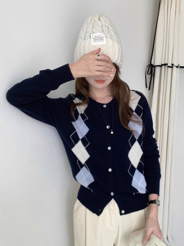 Ζακέτα από καθαρό μαλλί με intarsia διαμαντεντό μοτίβο, πλέξη jacquard, στρογγυλός λαιμός, μακριά μανίκια, στυλ κολλεγίου