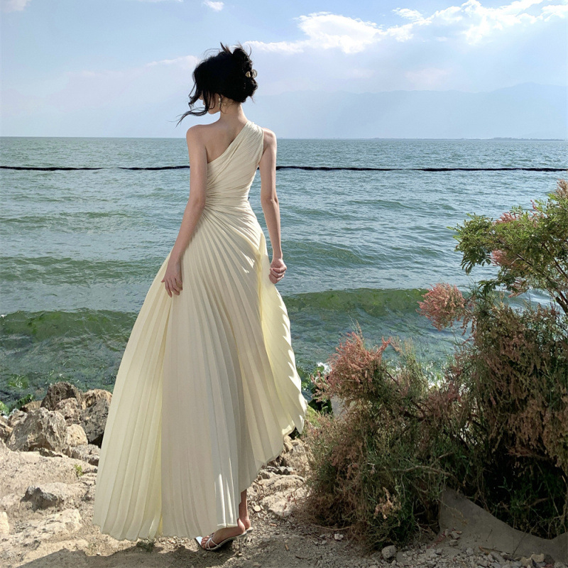 Haljina bez rukava s izrezom i plisiranjem, visok struk, A-linija