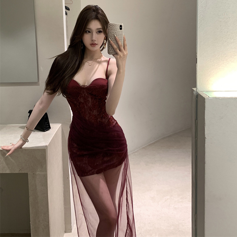 Haljina s čipkastom mrežom, tijesni kroj, bez rukava, visok struk, midi duljine, poliester