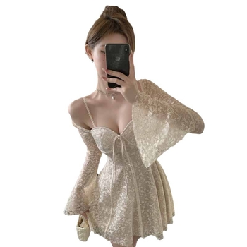 Haljina s V-izrezom, A-linija siluete, zvonasti rukavi, visokim strukom, kratka duljina