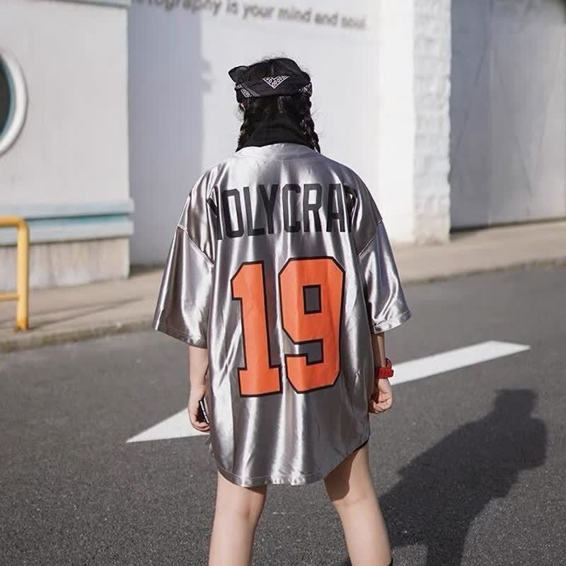 Ljetna unisex košulja s kratkim rukavima, u srebrnoj boji, širokog kroja, casual stil inspiriran fakultetom, jednobojna