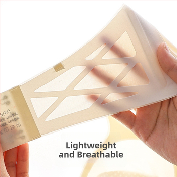 Nailoninė liemenėlė be petnešėlių su triušio ausų formos kaušeliais, ploni formuojami puodeliai, nuimamos dvigubos petnešos