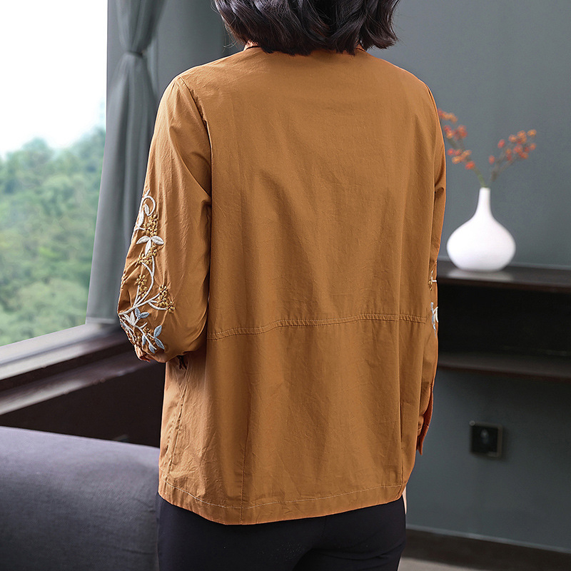 Izšivana pamučna jakna, tanak kroj, motiv biljaka i cvijeća, literarni retro stil, duljina 50–65 cm