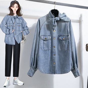 Sievietes džinsa krekli-jaka ar augstu apkakli, lampas garu piedurknēm, kabatas un zeltaini knofi, poliestera maisījums