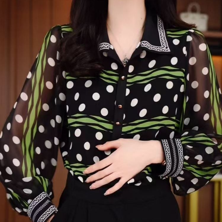 Crna bluza s točkicama od šifona, širokog kroja, plus veličina, elegantan poslovni stil