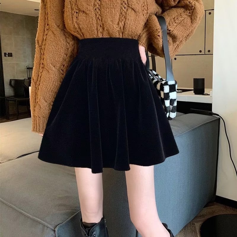 Baršunasta plisirana A-linijska mini suknja s visokim strukom, kratka duljina