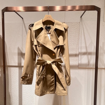 Trench coat s vezanjem, uski kroj, dvostruko kopčanje, tkanina od vunene smjese