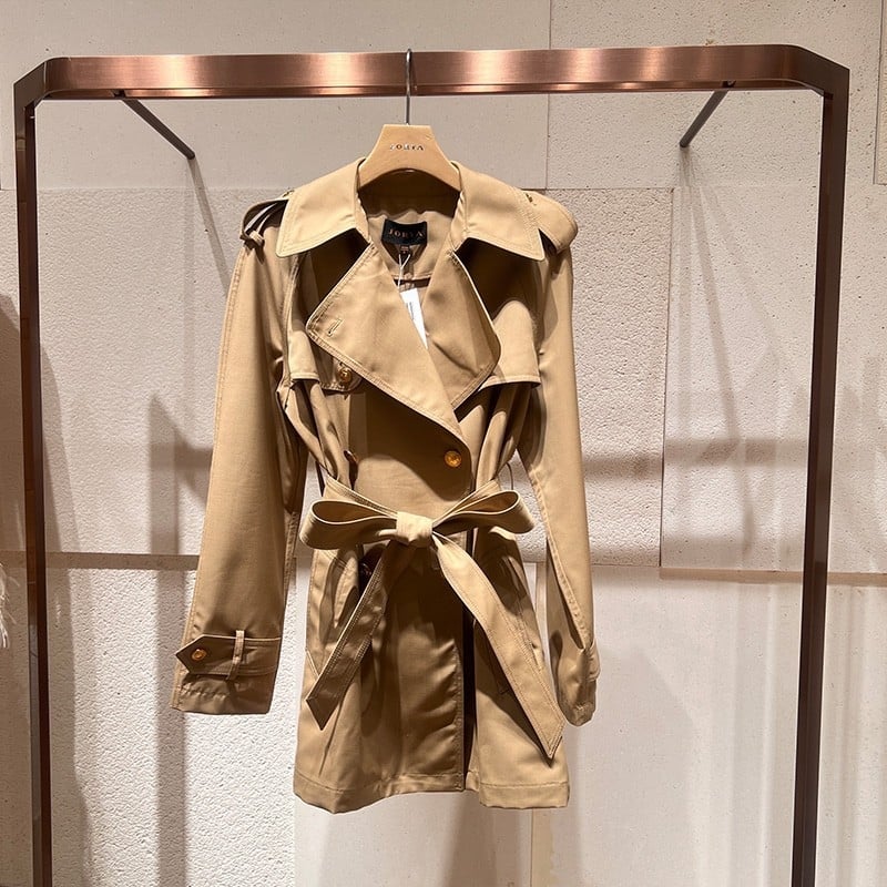 Trench coat s vezanjem, uski kroj, dvostruko kopčanje, tkanina od vunene smjese