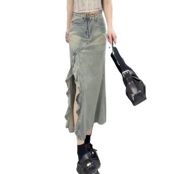 Midi suknja s nepravilnim ribljim repom, visokim strukom, pamuk-denim mješavina, mikroelastičnost, ljeto 2025