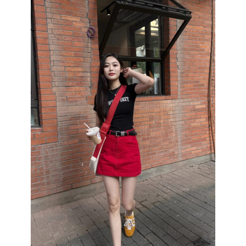 A-linijska mini suknja, chenille tkanina sa spandeksom, proljeće 2025, stil kraljevske sestre