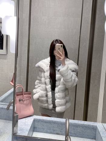 Γούνινο παλτό για γυναίκες, στυλ πριγκίπισσας, με γιακά πόλο, συνθετική γούνα (μίμηση chinchilla), πολυεστέρας (χειμερινή συλλογή 2025)