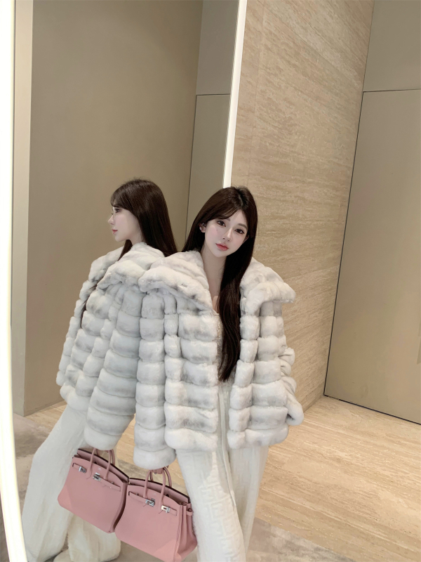 Γούνινο παλτό για γυναίκες, στυλ πριγκίπισσας, με γιακά πόλο, συνθετική γούνα (μίμηση chinchilla), πολυεστέρας (χειμερινή συλλογή 2025)