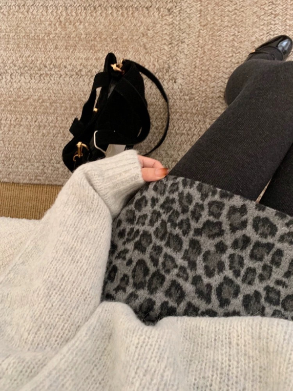 Suknja od džinsa s leopard printom, hip kroj, visoka elastičnost, zimska 2021, elegantan gradski stil