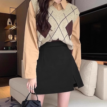 Φούστα Α-γραμμής κοντή με υψηλή μέση και σχισμή, ύφασμα πολυεστέρα, λεπτομέρεια κολλάζ/ραφή