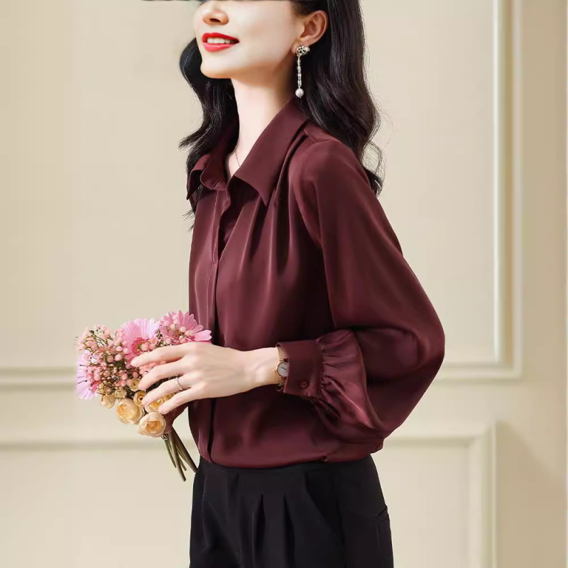 Moterų satino stiliaus marškiniai su polo apykakle, ilgos rankovės, vidutinio ilgio — chenille poliesteris, Akka Research
