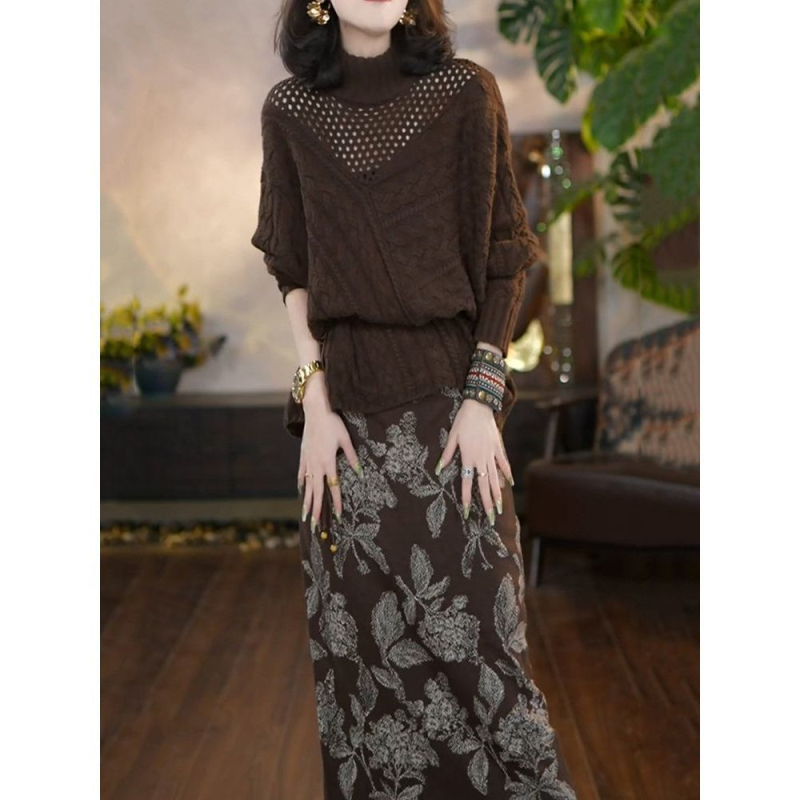 Sieviešu svārku komplekts – garas svārki, izgriezts adīts tops, poliesters, rudens 2025