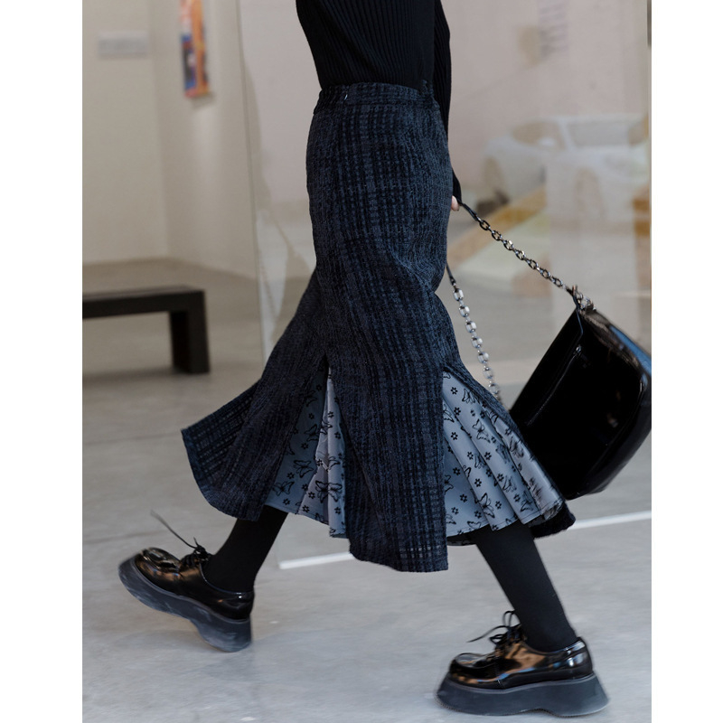 Catch Her Butterfly midi suknja s visokim strukom, patchwork paneli od baršuna i poliester, jesen izdanje 2025