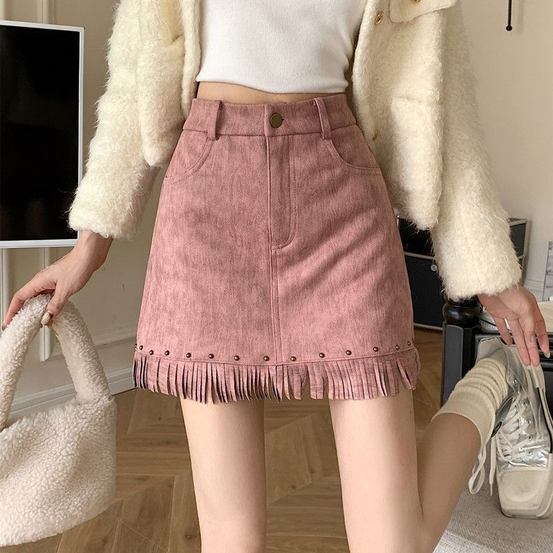 Φούστα από πολυεστέρα με βελούδινο εφέ και φουντάκια, 90–95% πολυεστέρας, Χειμώνας 2025