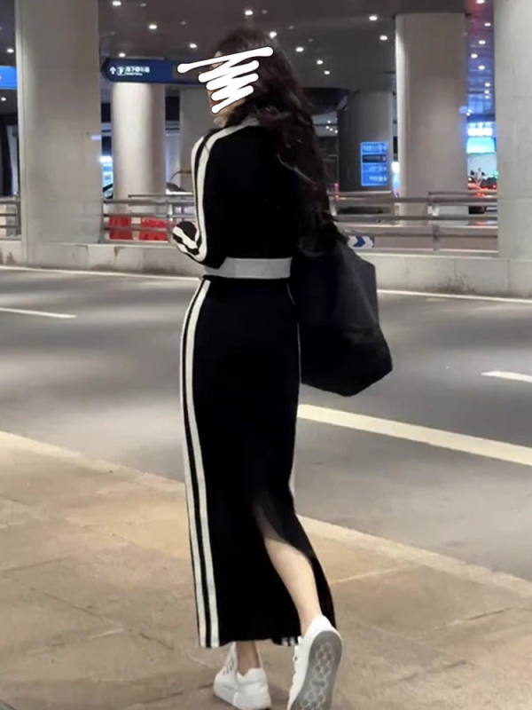 Moterų dviejų dalių komplektas: megztinis ir sijonas, 3D raštas, siuvimo detalės, rudens 2025, poliesterio–medvilnės mišinys, ilgos rankovės, kasdienis japonų-korejiečių stilius