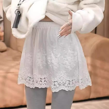 Пола с висока талия и дантелен кант, А‑линия, 100% полиестер, подплата 100% еластан