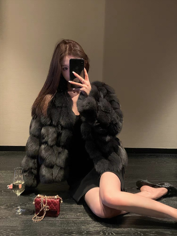 Kožušinový krátky kabát z líščej kože pre ženy, okrúhly výstrih, dlhé rukávy, jeseň 2024