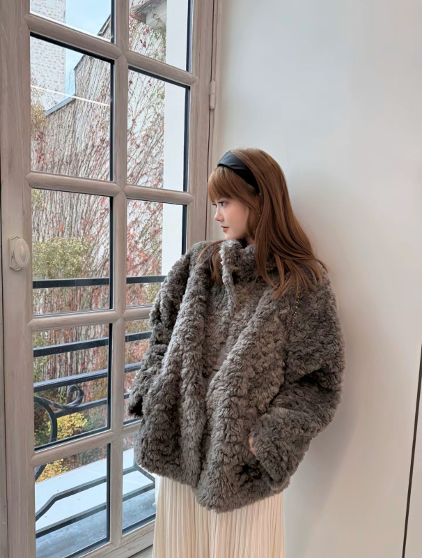 Umelá kožušina krátky zimný kabát, japonsko-kórejský voľný štýl, stojací golier, dlhé rukávy, pre ženy